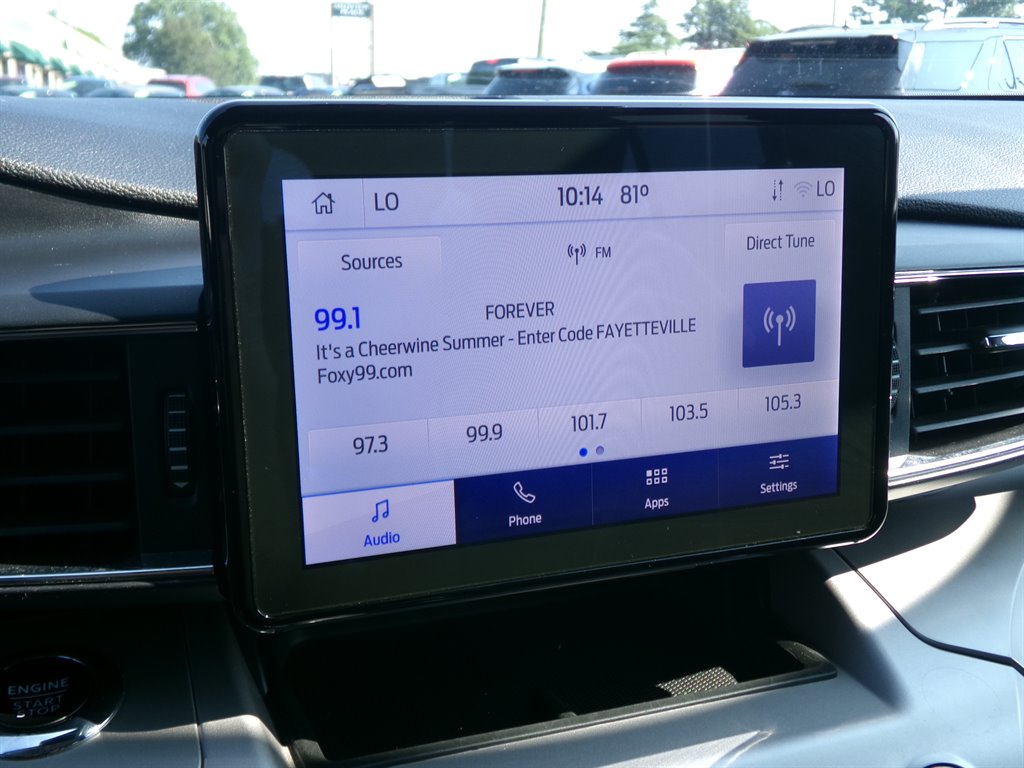 2023 Ford Explorer XLT photo