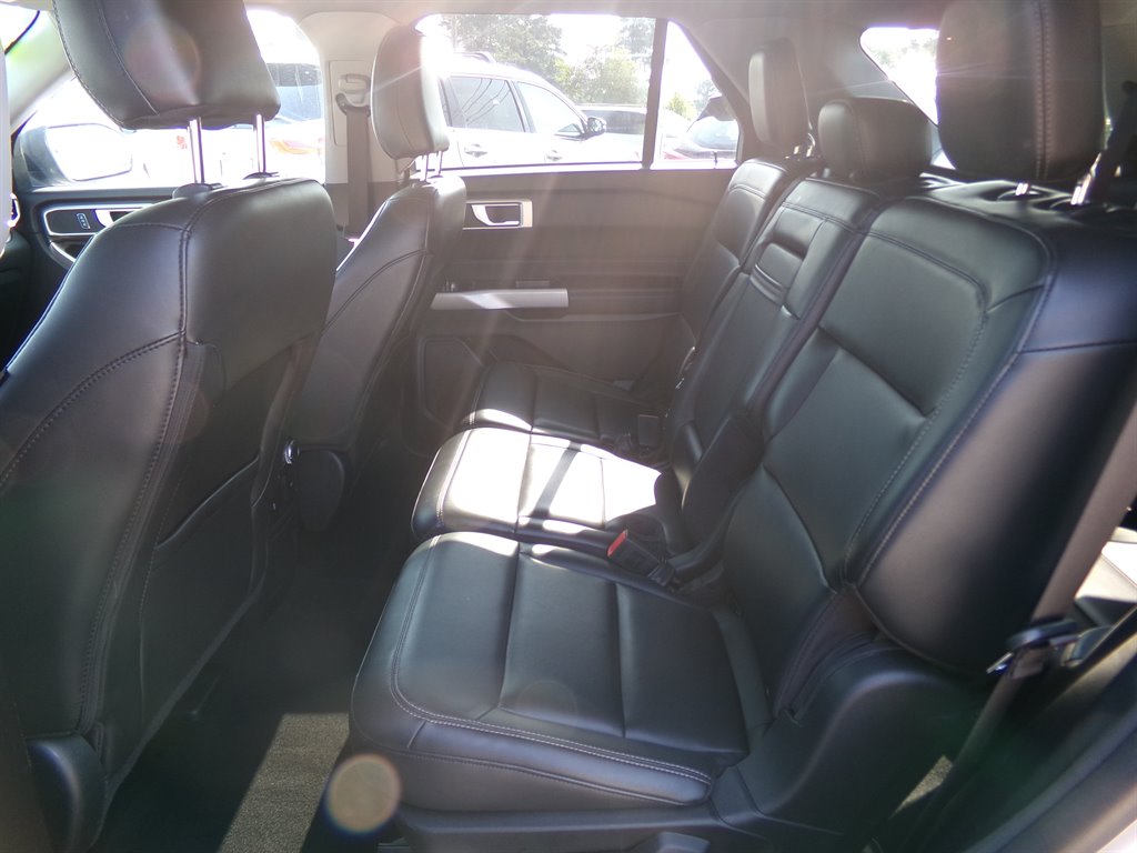 2023 Ford Explorer XLT photo