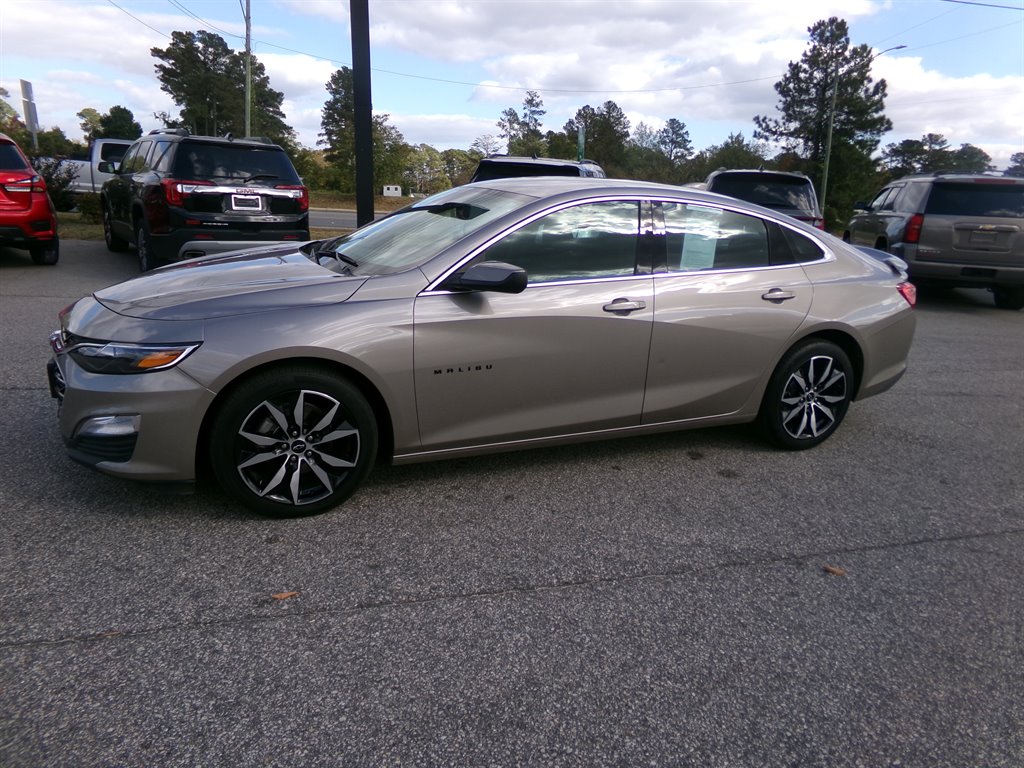 2024 Chevrolet Malibu RS photo