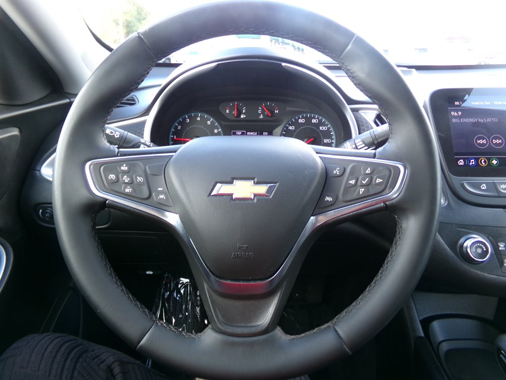 2024 Chevrolet Malibu RS photo