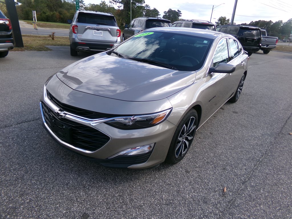 2024 Chevrolet Malibu RS photo