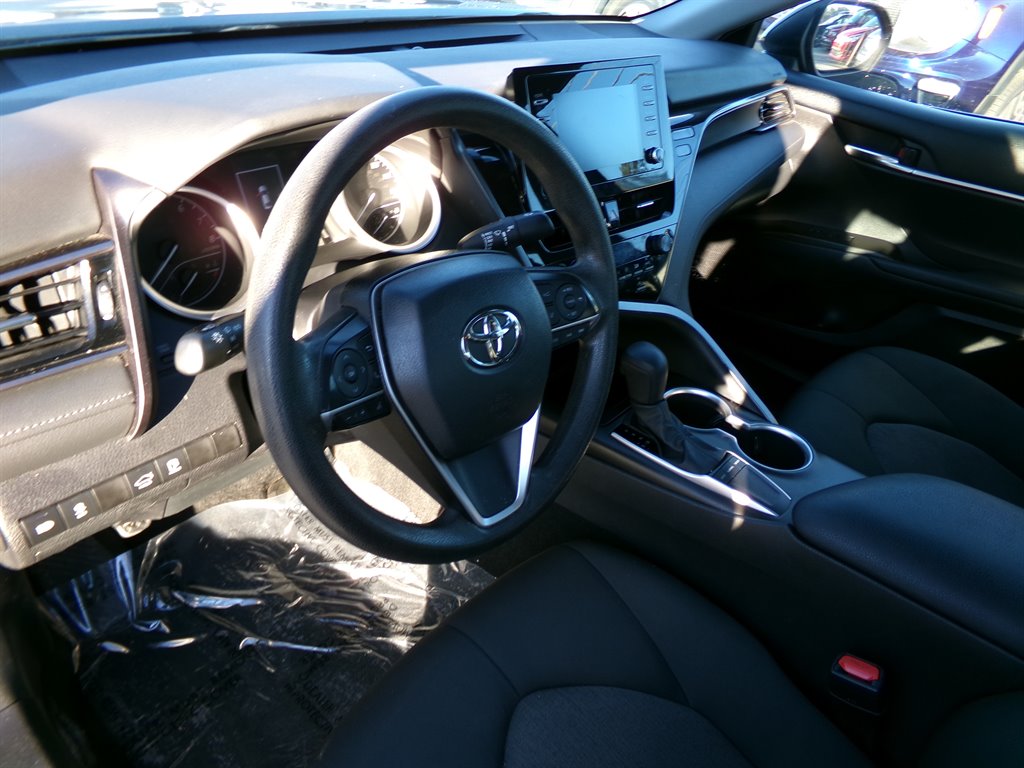 2023 Toyota Camry LE photo