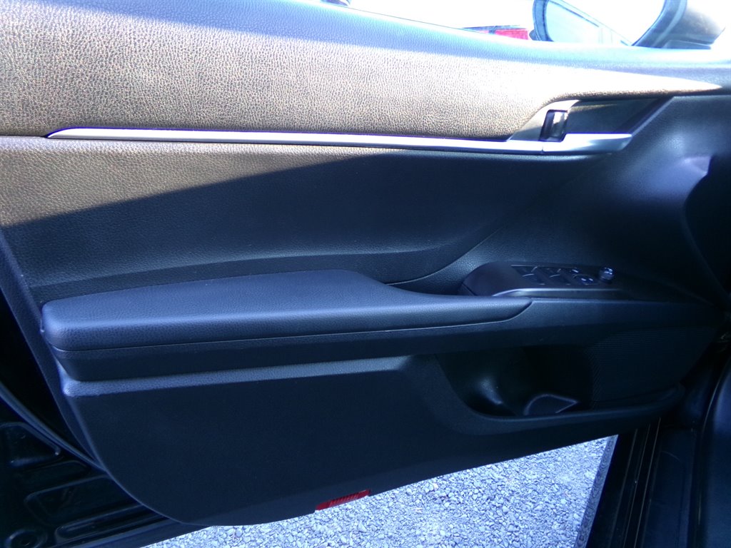 2023 Toyota Camry LE photo
