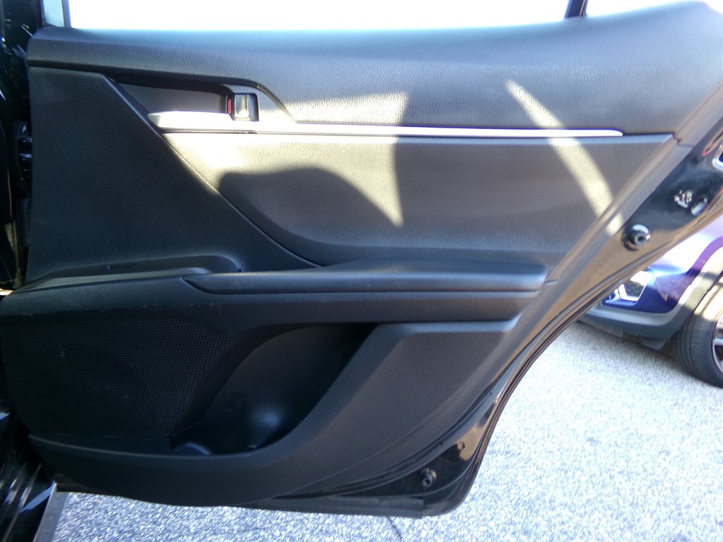 2023 Toyota Camry LE photo