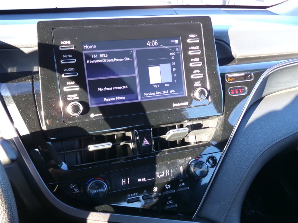 2023 Toyota Camry LE photo