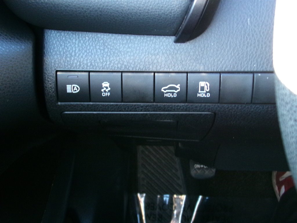 2023 Toyota Camry LE photo