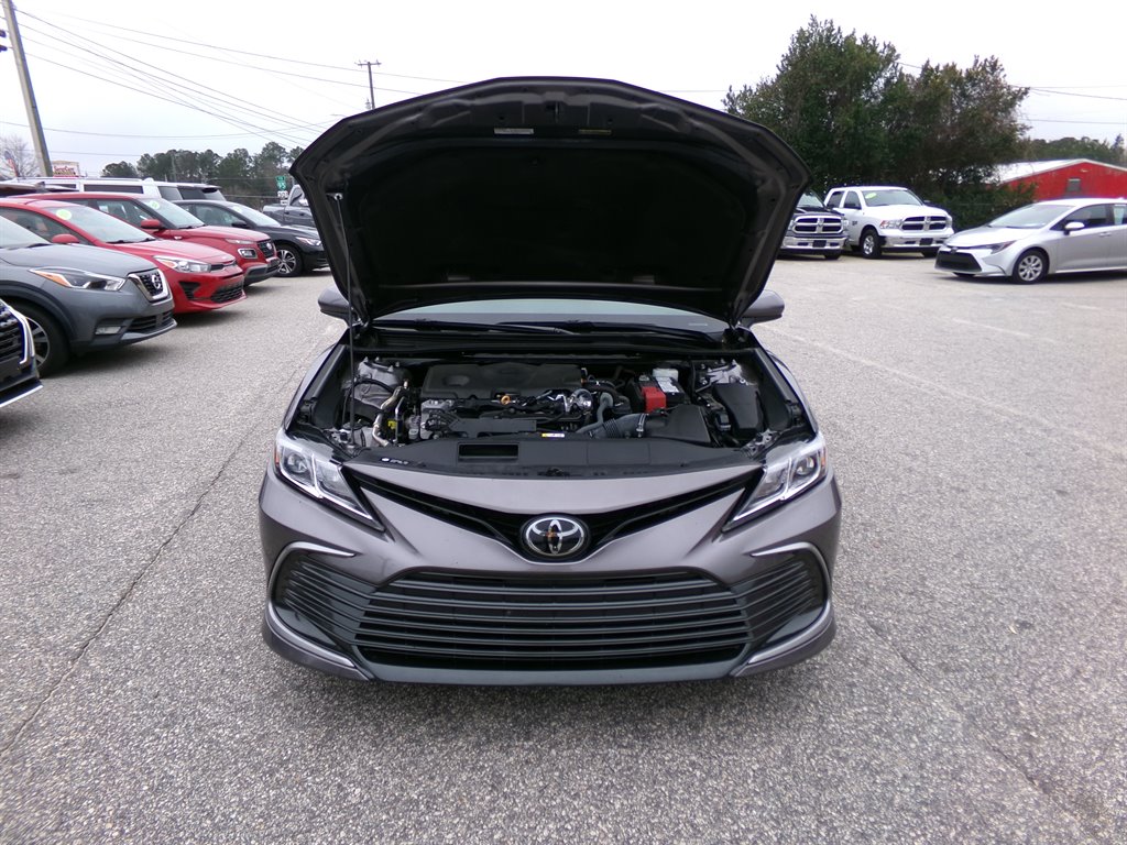 2023 Toyota Camry LE photo