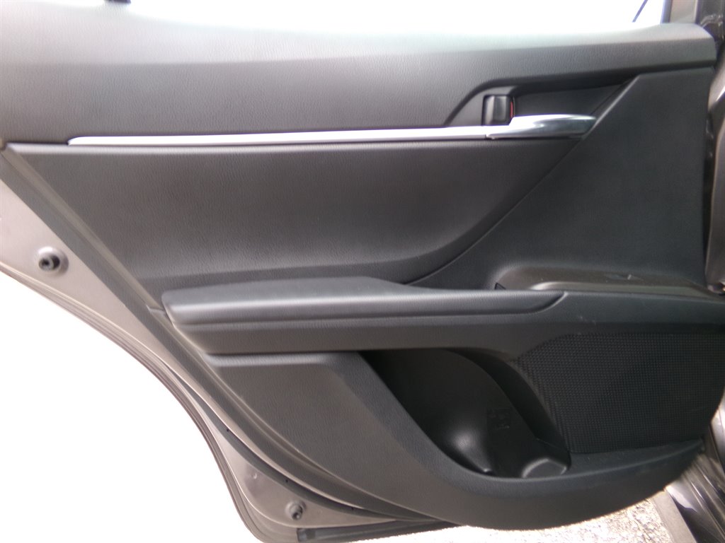 2023 Toyota Camry LE photo