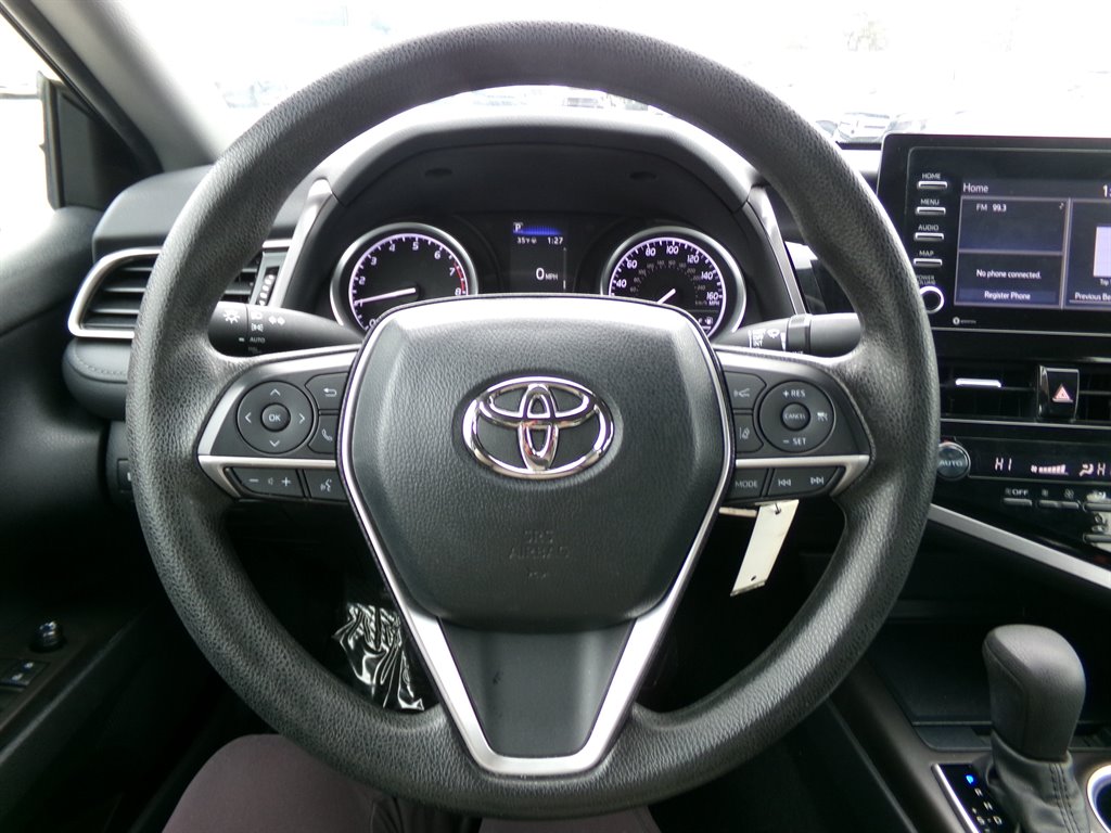 2023 Toyota Camry LE photo