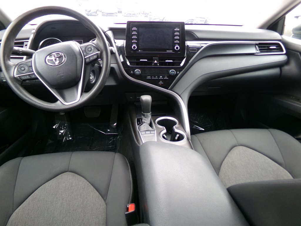 2023 Toyota Camry LE photo
