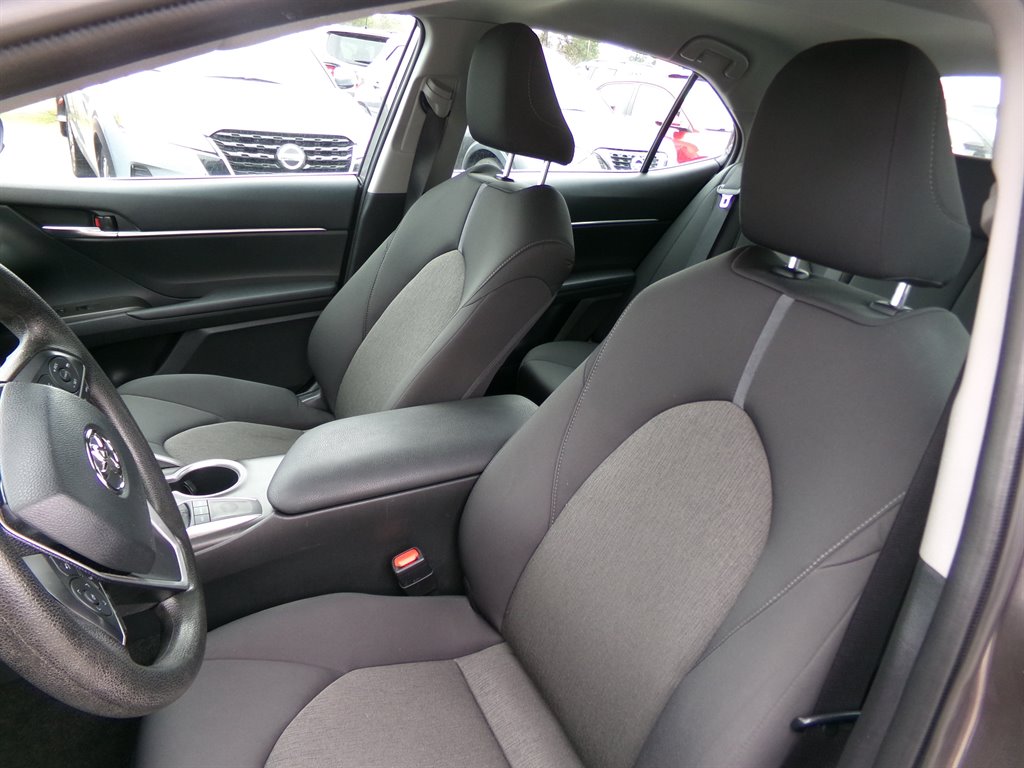 2023 Toyota Camry LE photo