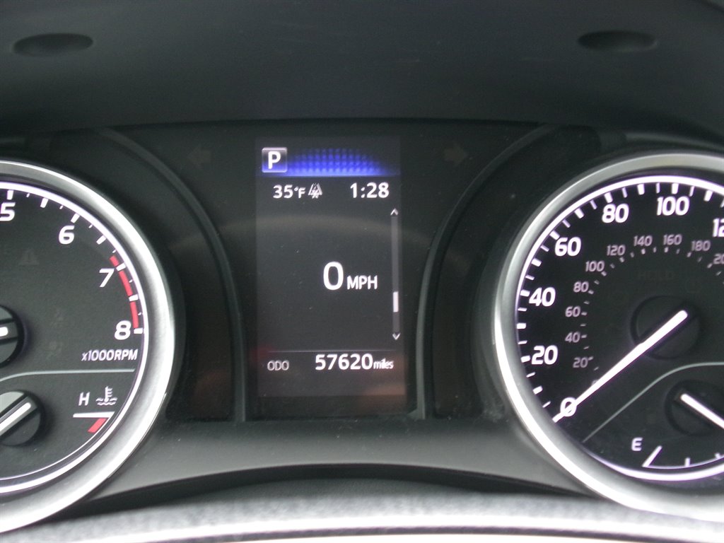 2023 Toyota Camry LE photo