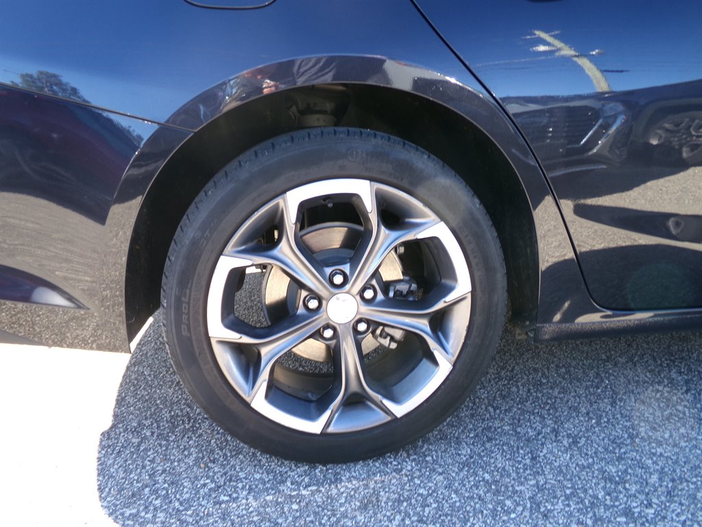 2023 Chevrolet Malibu 1LT photo