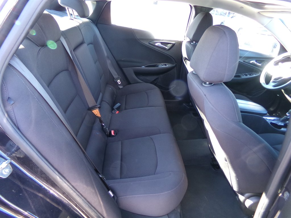 2023 Chevrolet Malibu 1LT photo