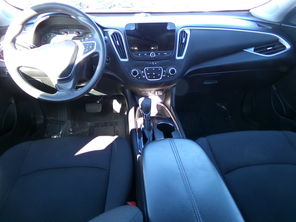 2023 Chevrolet Malibu 1LT photo