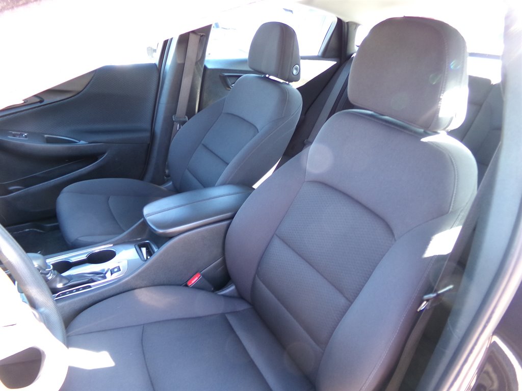 2023 Chevrolet Malibu 1LT photo