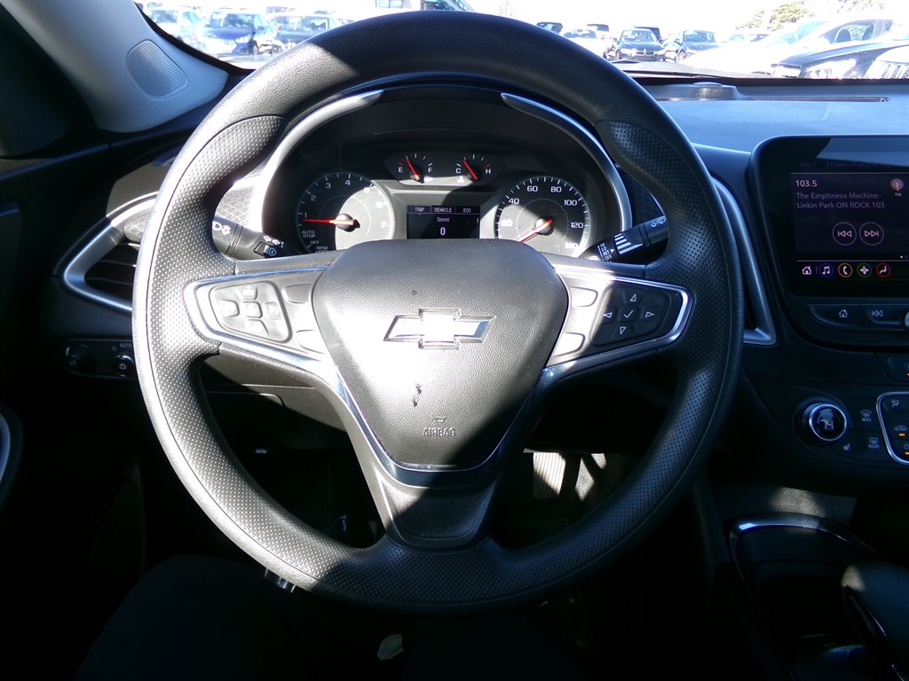 2023 Chevrolet Malibu 1LT photo