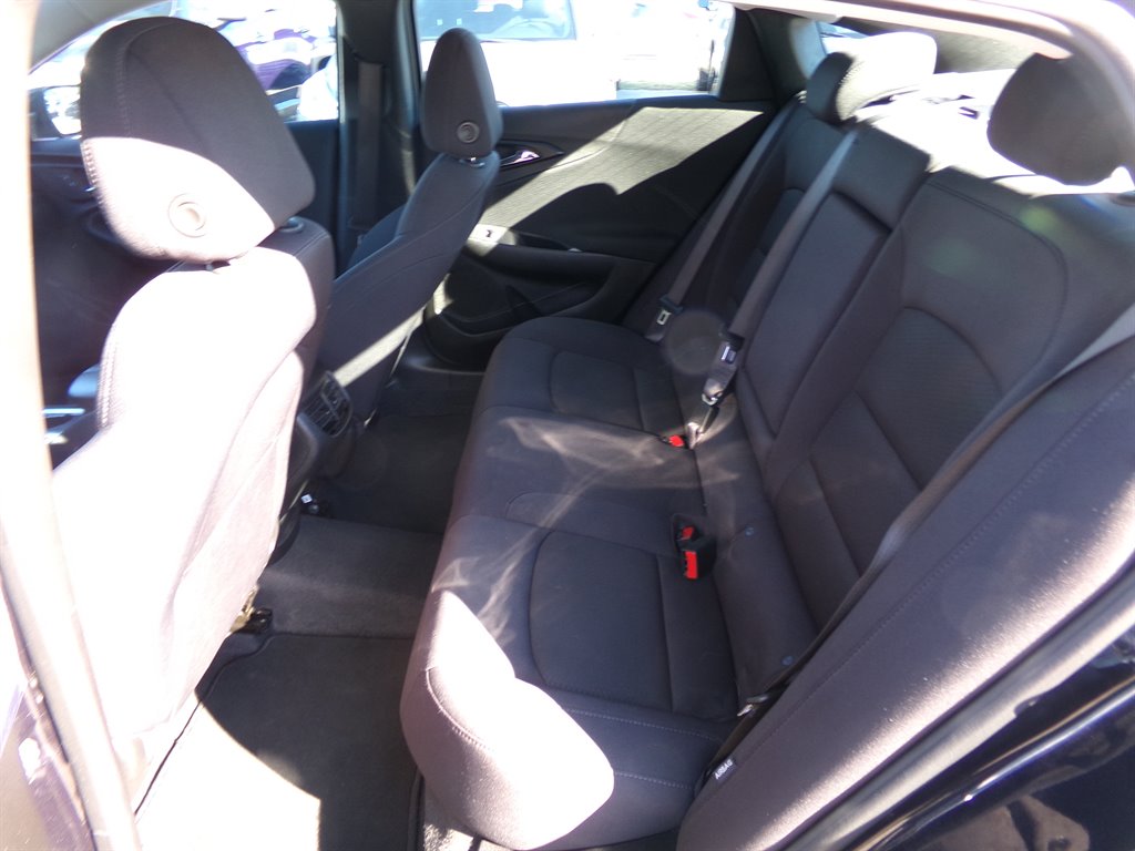 2023 Chevrolet Malibu 1LT photo
