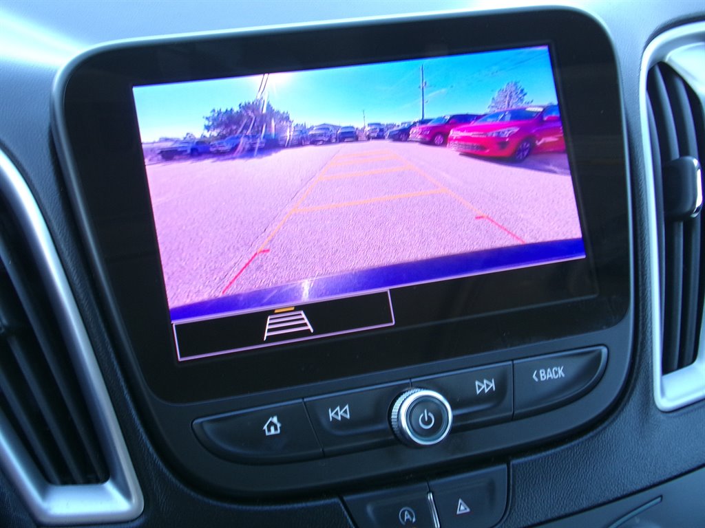 2023 Chevrolet Malibu 1LT photo