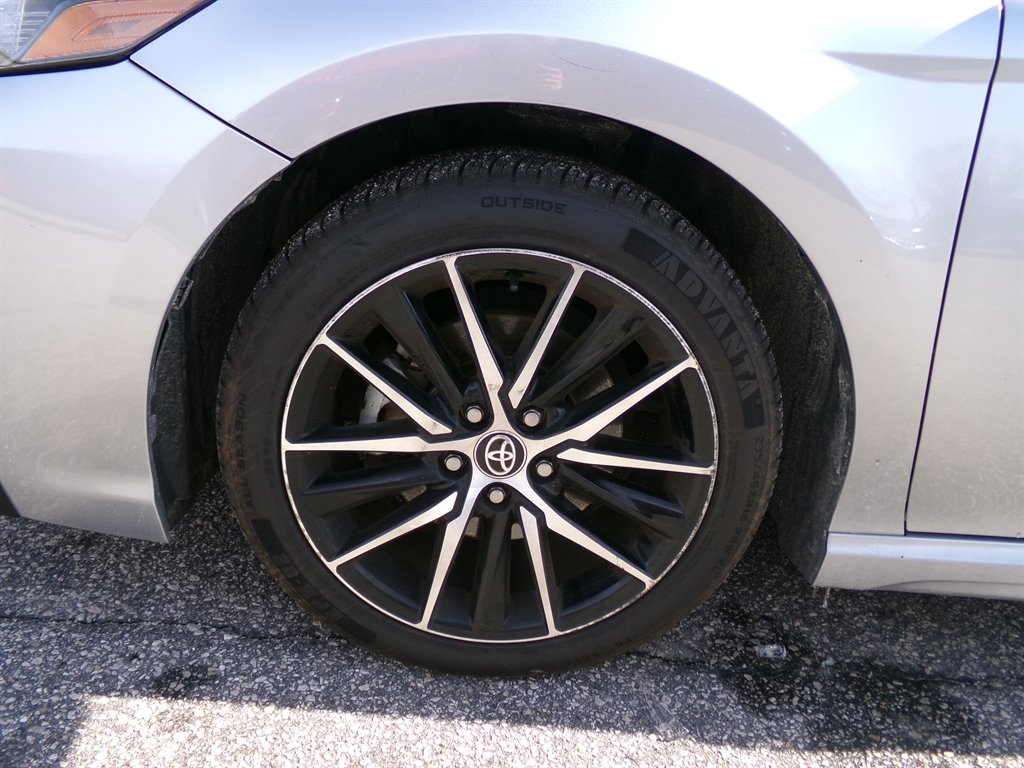 2023 Toyota Camry SE photo