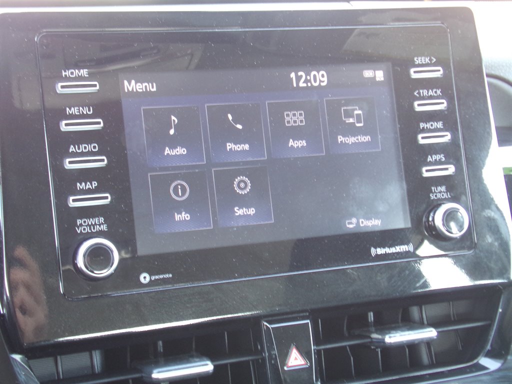 2023 Toyota Camry SE photo