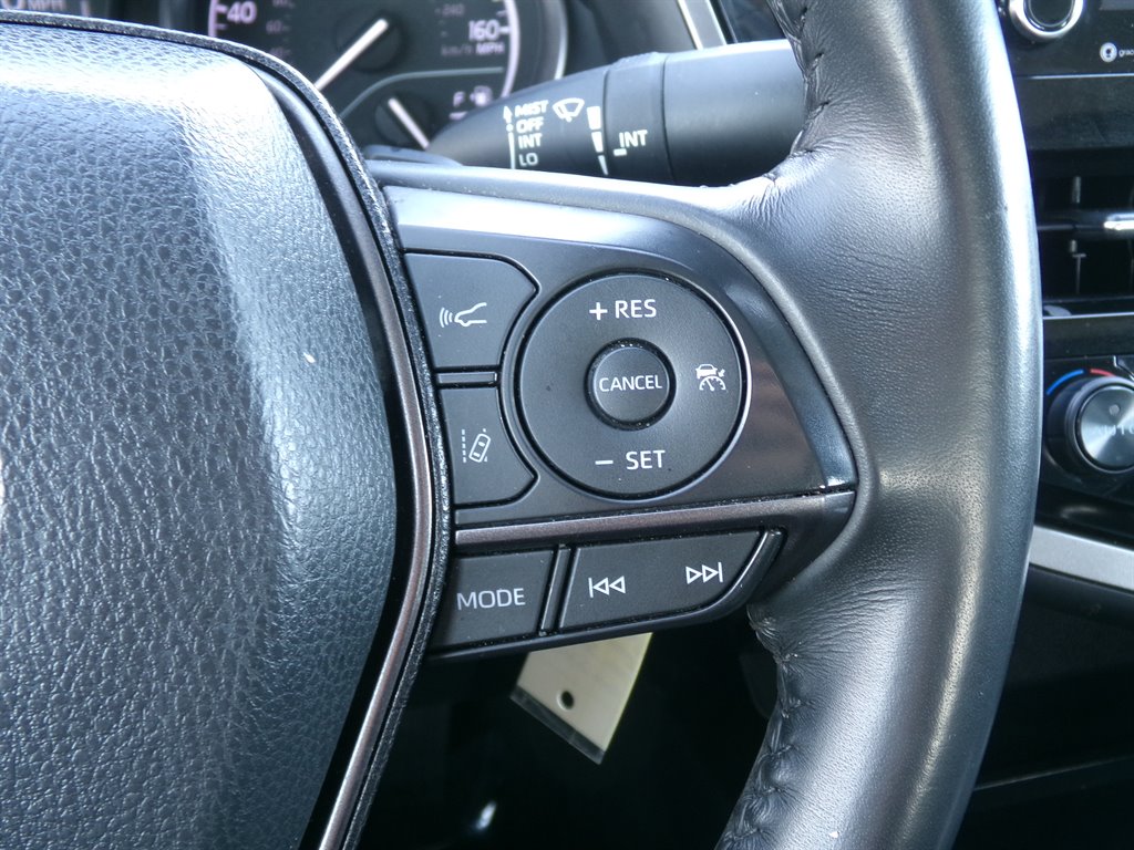 2023 Toyota Camry SE photo