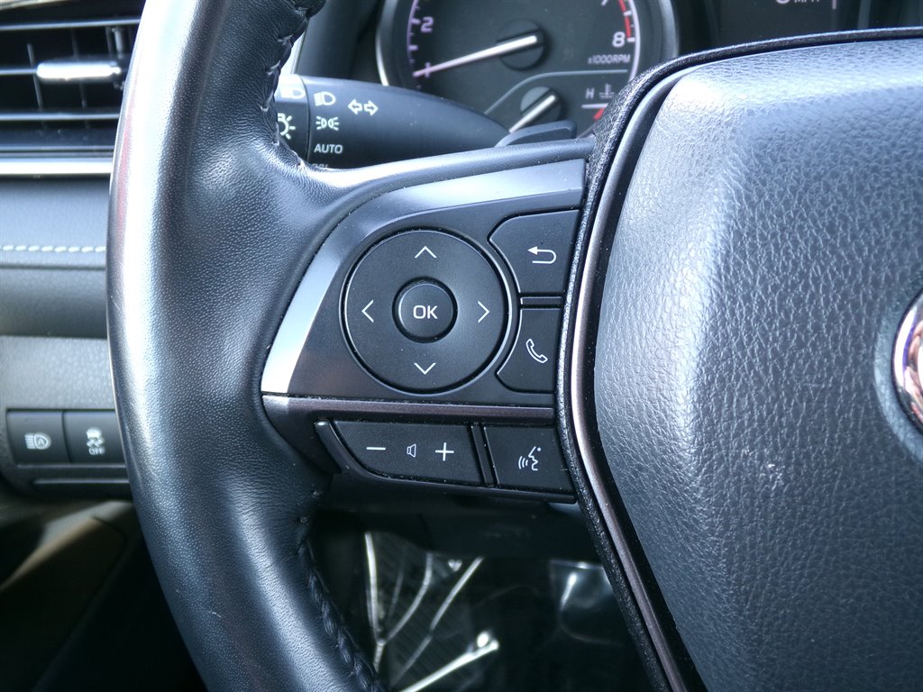 2023 Toyota Camry SE photo