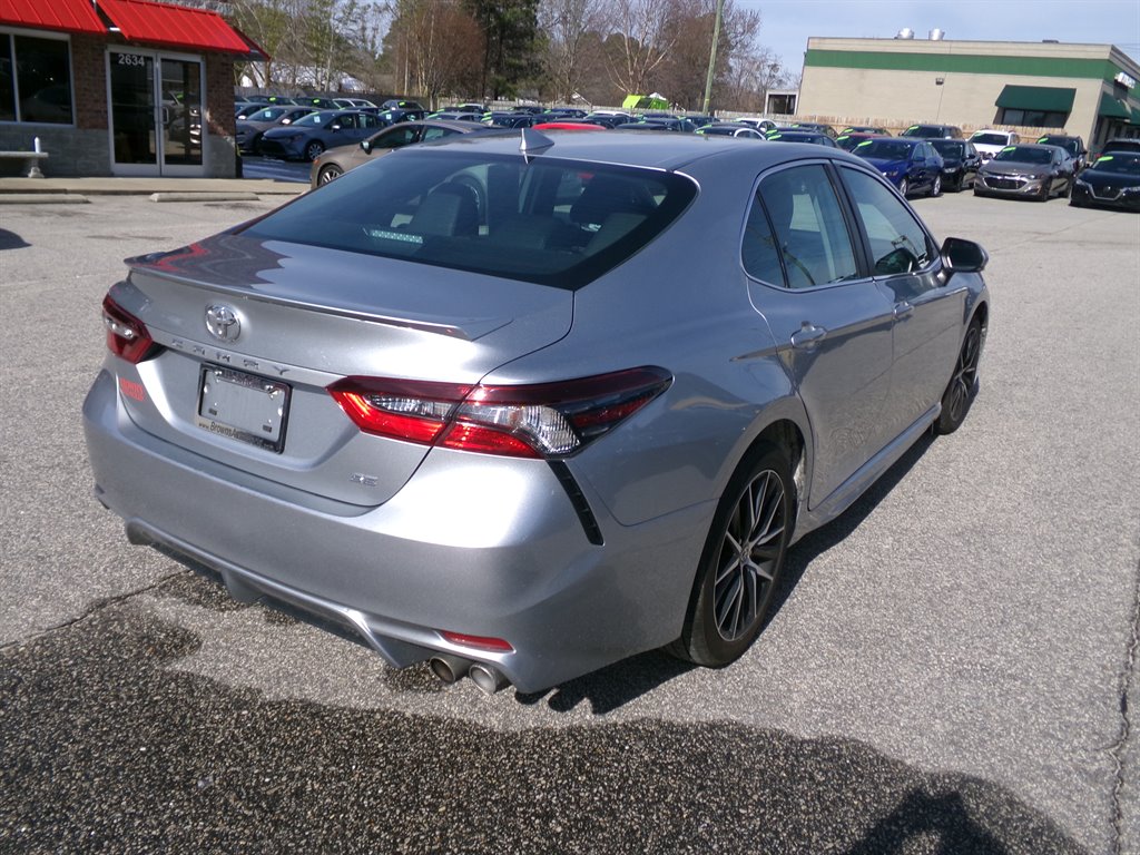 2023 Toyota Camry SE photo