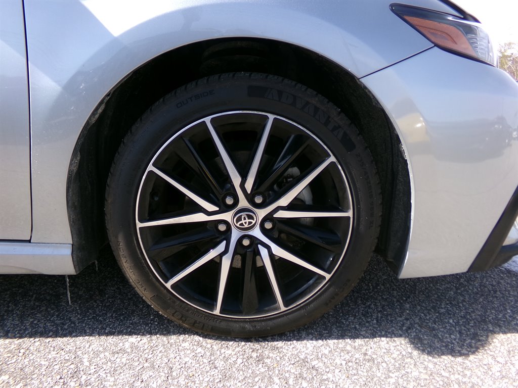 2023 Toyota Camry SE photo