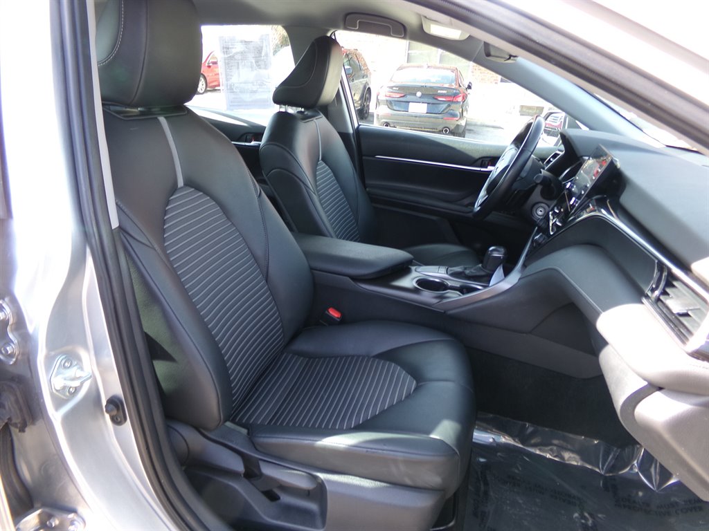 2023 Toyota Camry SE photo
