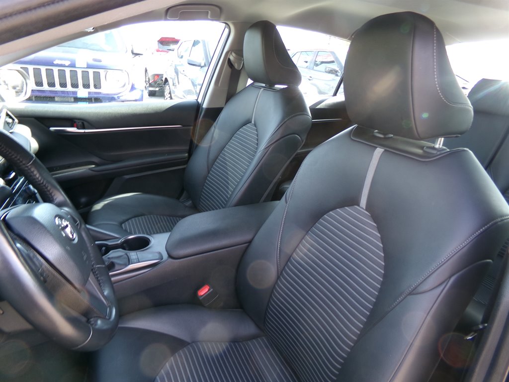 2023 Toyota Camry SE photo