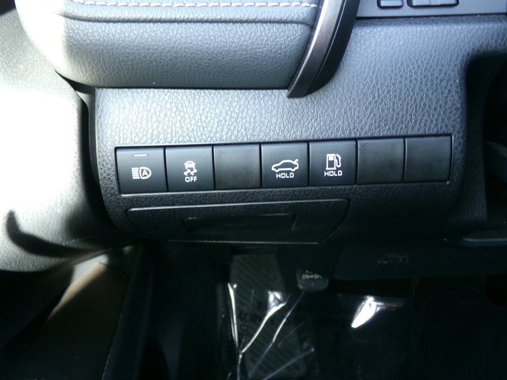 2023 Toyota Camry SE photo
