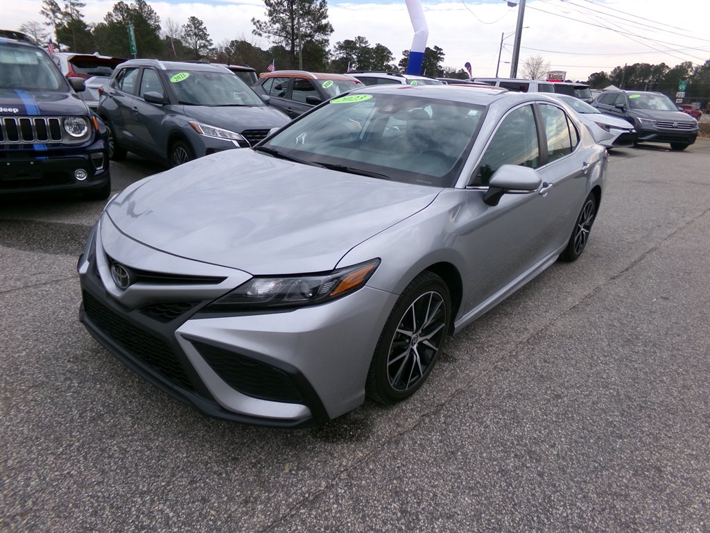 2023 Toyota Camry SE photo
