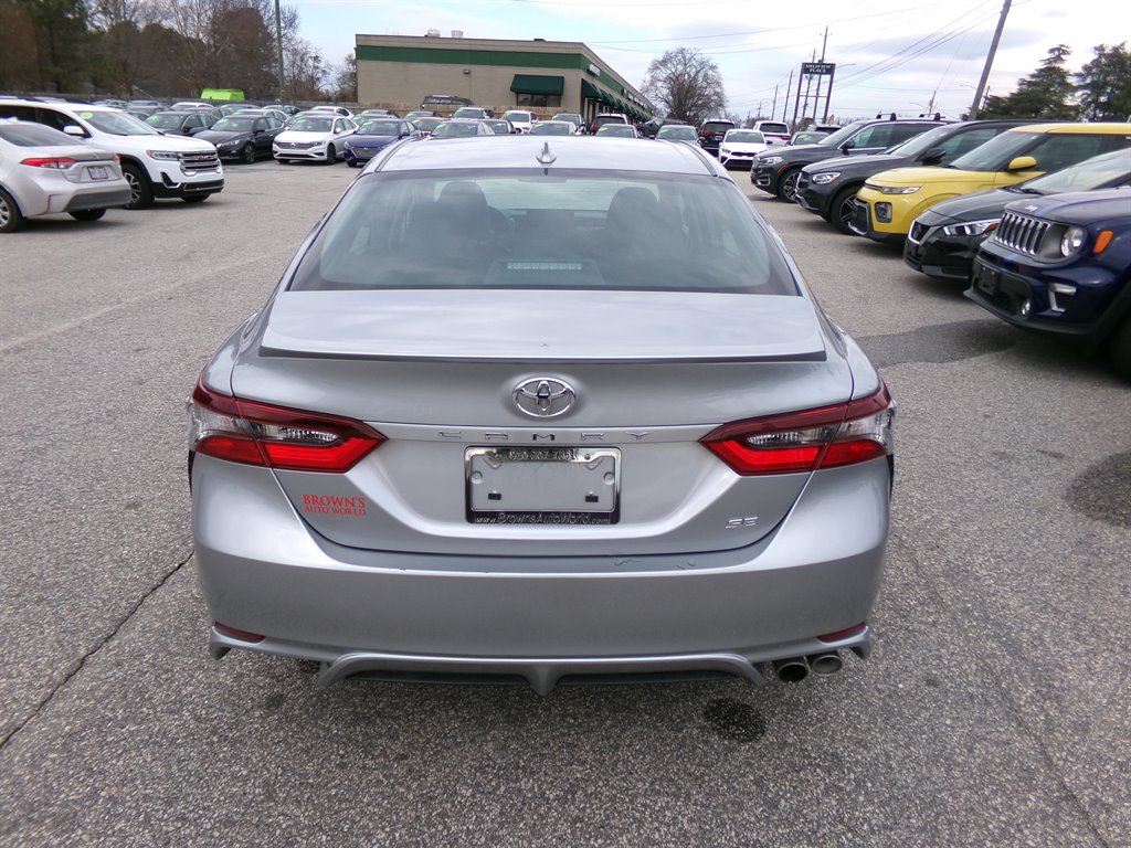 2023 Toyota Camry SE photo