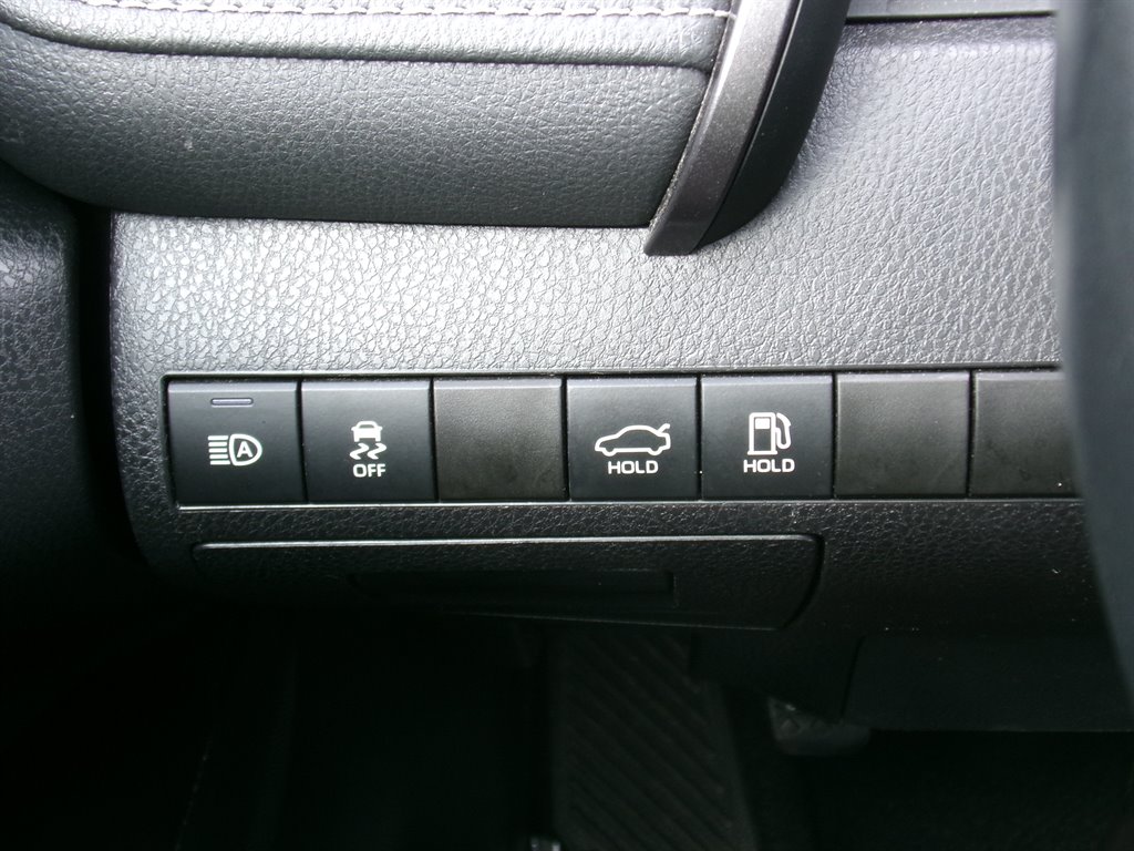 2023 Toyota Camry SE photo