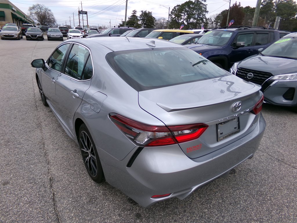 2023 Toyota Camry SE photo