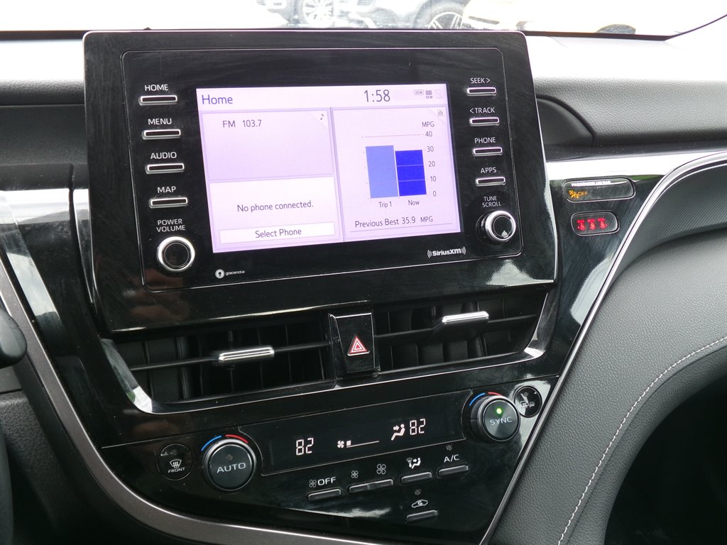 2023 Toyota Camry SE photo