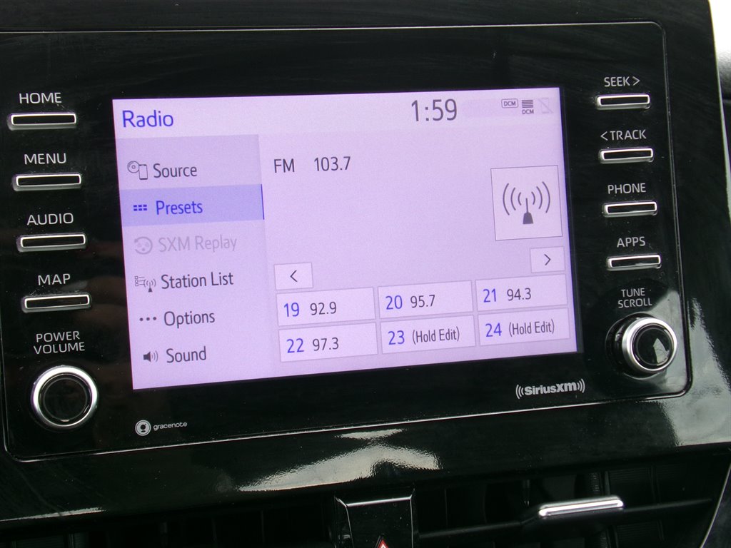 2023 Toyota Camry SE photo