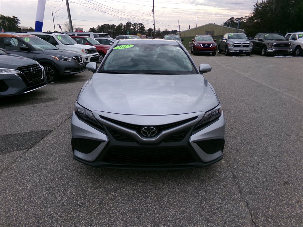 2023 Toyota Camry SE photo