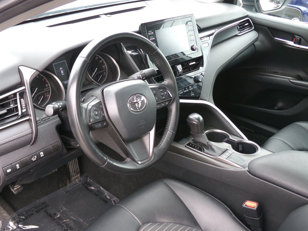 2023 Toyota Camry SE photo