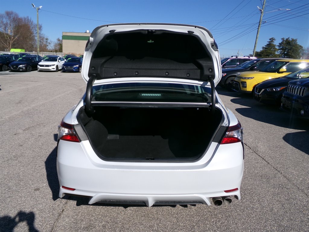 2023 Toyota Camry SE photo