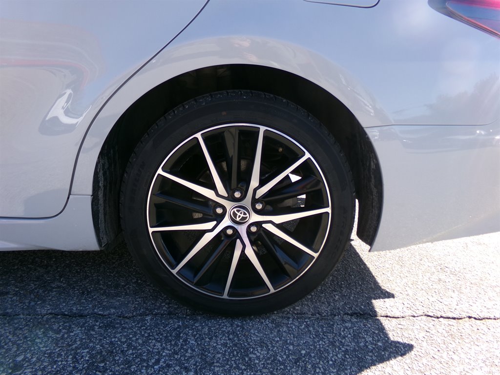 2023 Toyota Camry SE photo