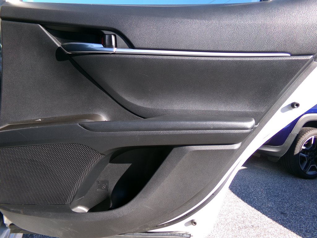 2023 Toyota Camry SE photo