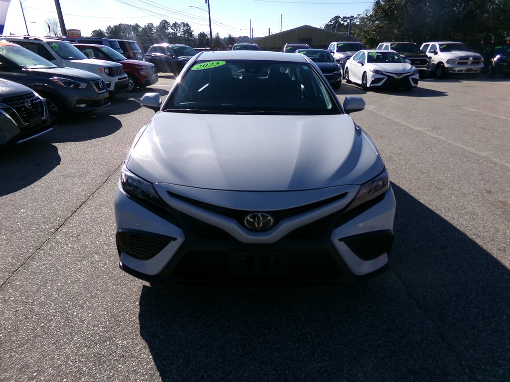 2023 Toyota Camry SE photo