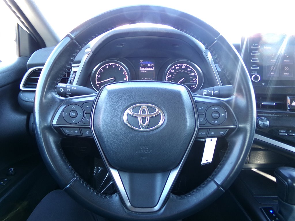 2023 Toyota Camry SE photo