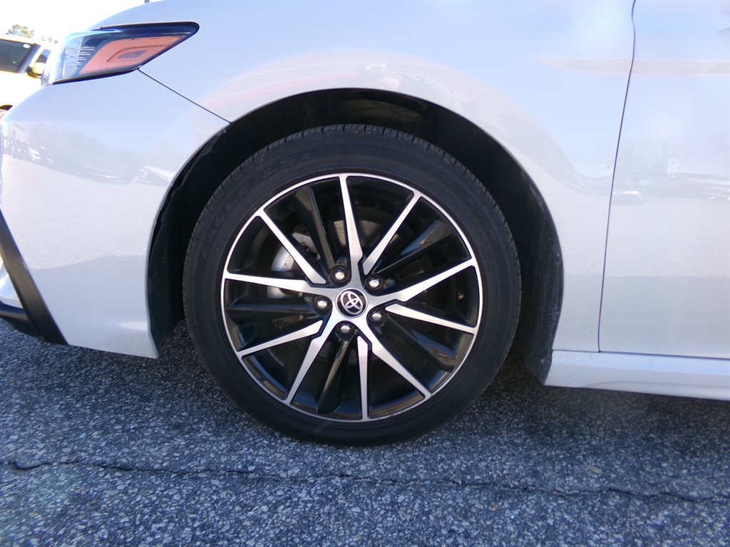 2023 Toyota Camry SE photo