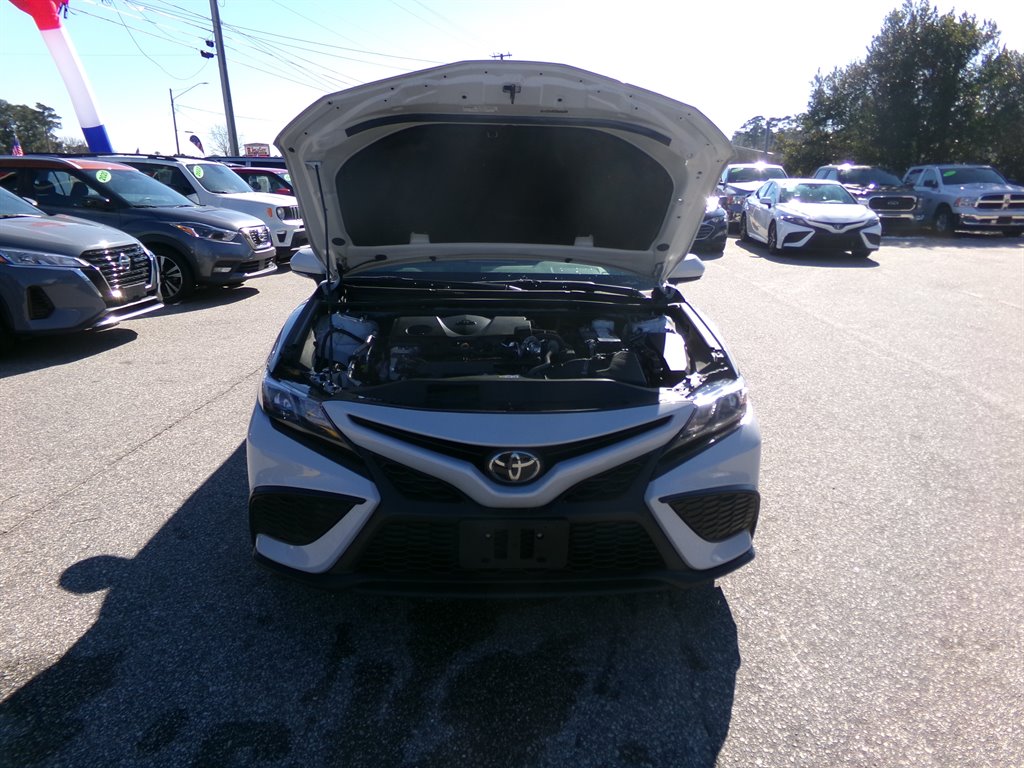 2023 Toyota Camry SE photo