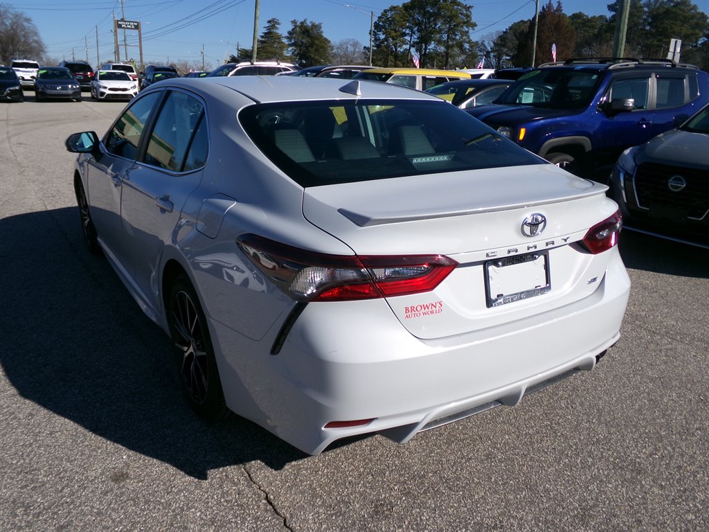 2023 Toyota Camry SE photo