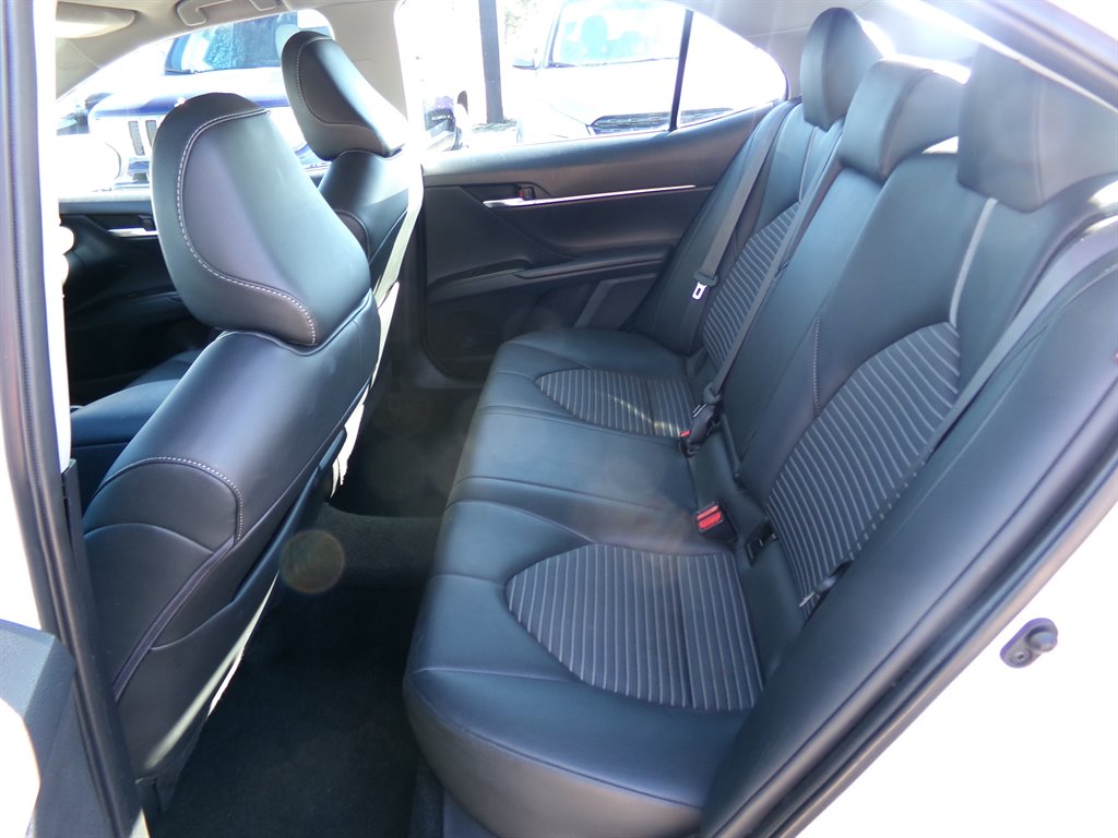 2023 Toyota Camry SE photo
