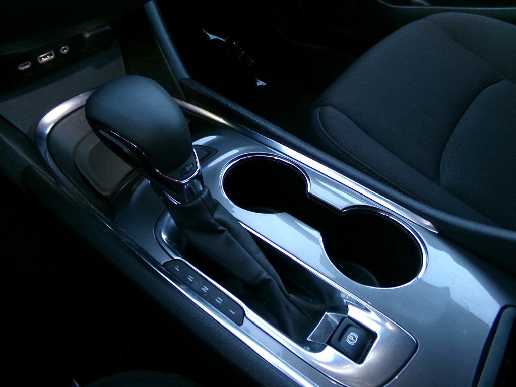 2023 Chevrolet Malibu 1LT photo